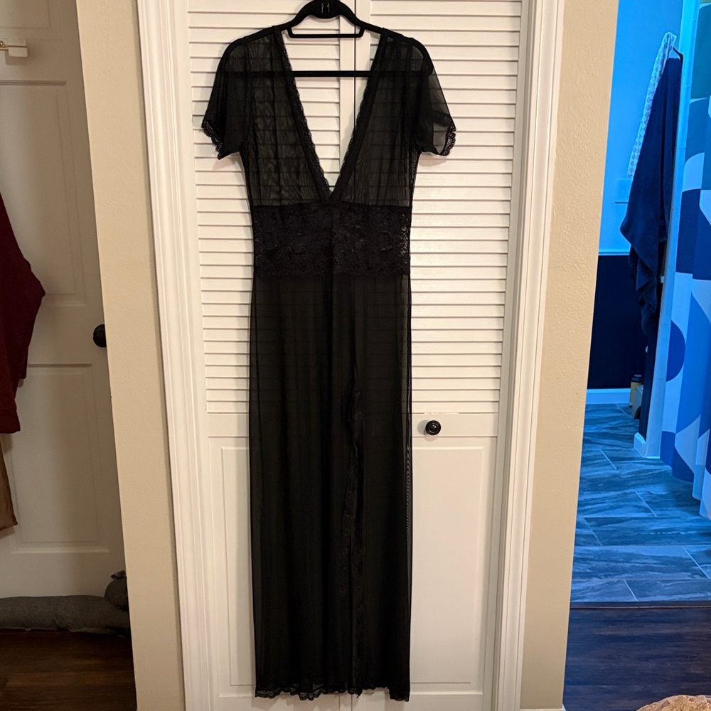 Elegant Black Lace Dress Chemise - Size Large